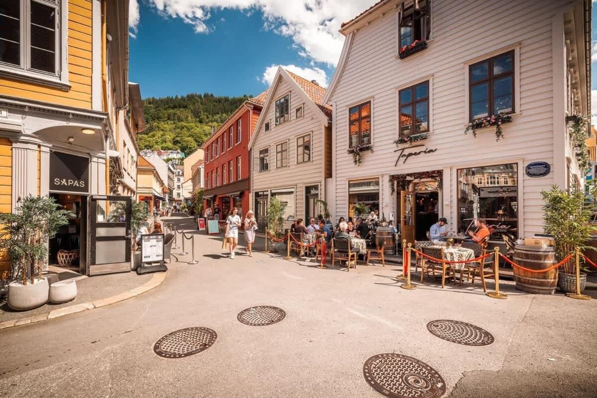 Dinbnb Homes I The 1880 Authentic Bergen Dream I 500M From Bryggen Esterno foto